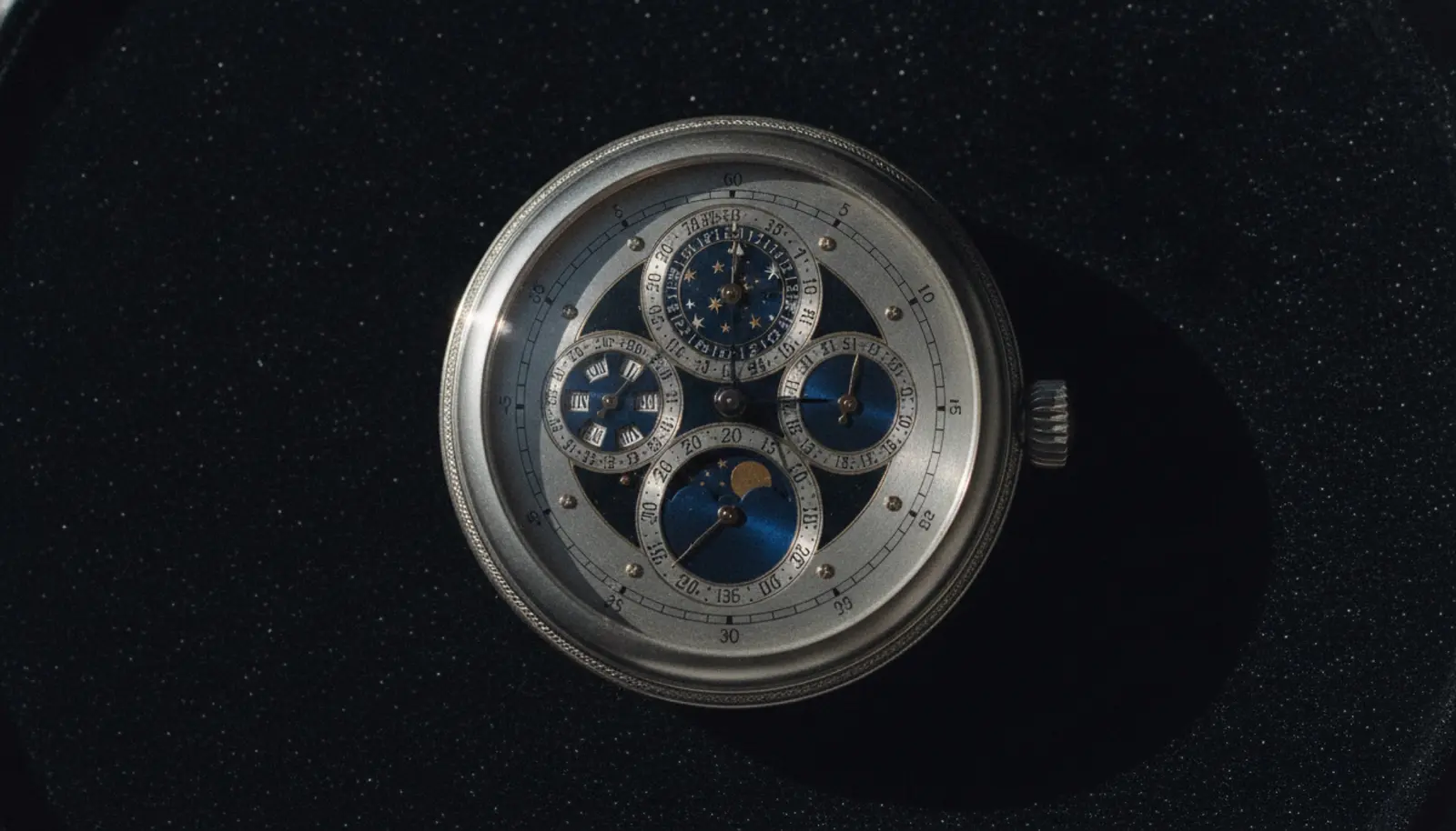 Vacheron Constantin Twin Beat Perpetual Calendar platinyum kadran detayı