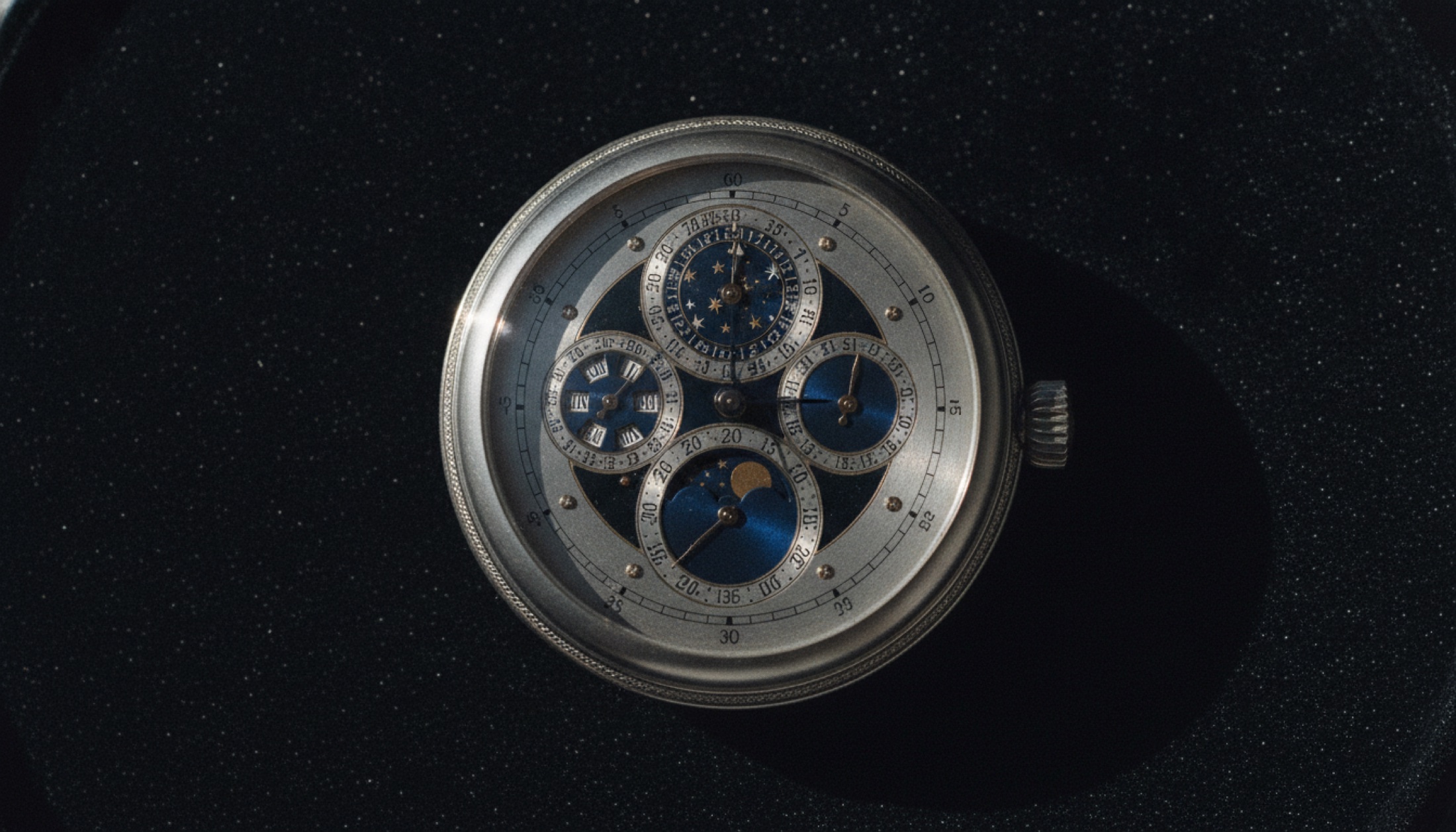 Vacheron Constantin Twin Beat Perpetual Calendar platinyum kadran detayı